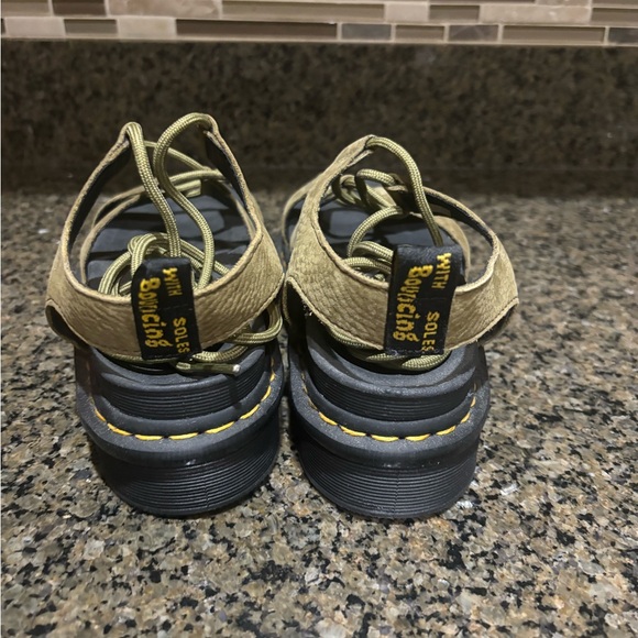 Dr. Martens Olive green lace up Sandals NEW - Picture 8 of 9